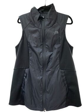 The North Face Flash Dry
Hybrid Sleeveless Vest